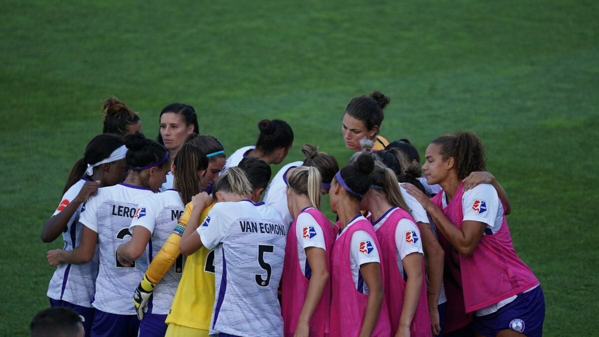 A Seleção Brasileira Feminina: História, Conquistas e Ídolos