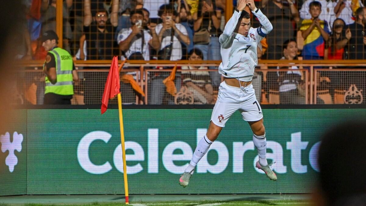 Cristiano Ronaldo faz história e é o primeiro a marcar em seis Copas do Mundo