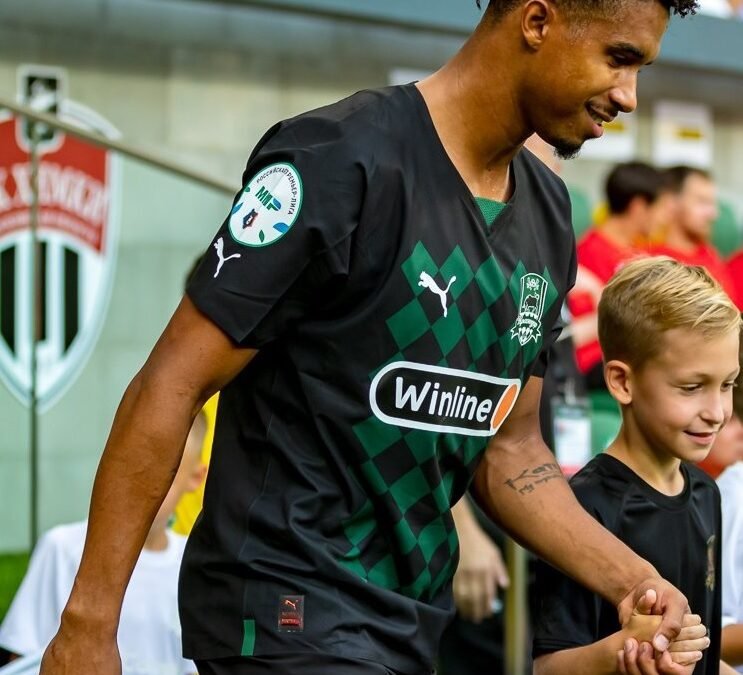Cabo Verde faz história, empata com a Arábia Saudita e vira o menor país a chegar ao mata-mata de uma Copa