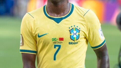 Vini Jr brilha com dois gols, Brasil vence a Escócia por 3 a 0 e termina o Grupo C na liderança