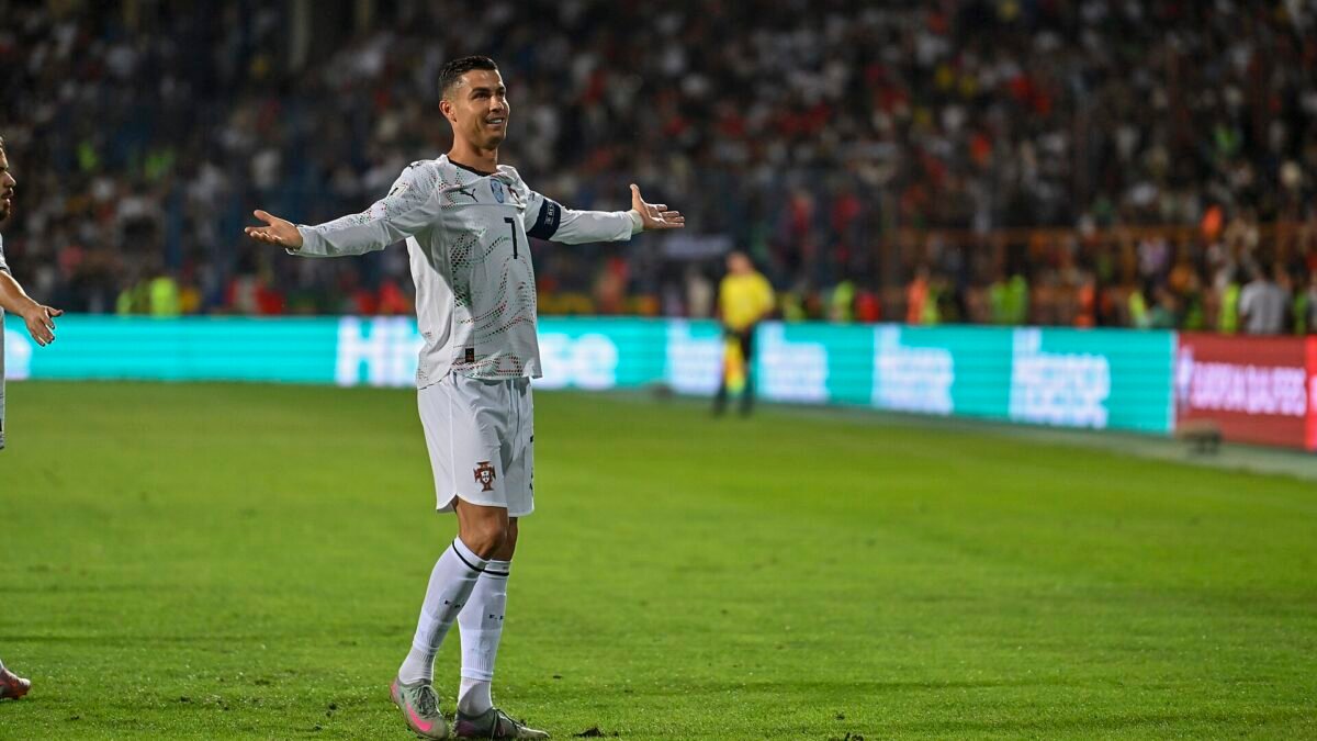 Portugal goleia o Uzbequistão por 5 a 0 e termina o Grupo K na liderança