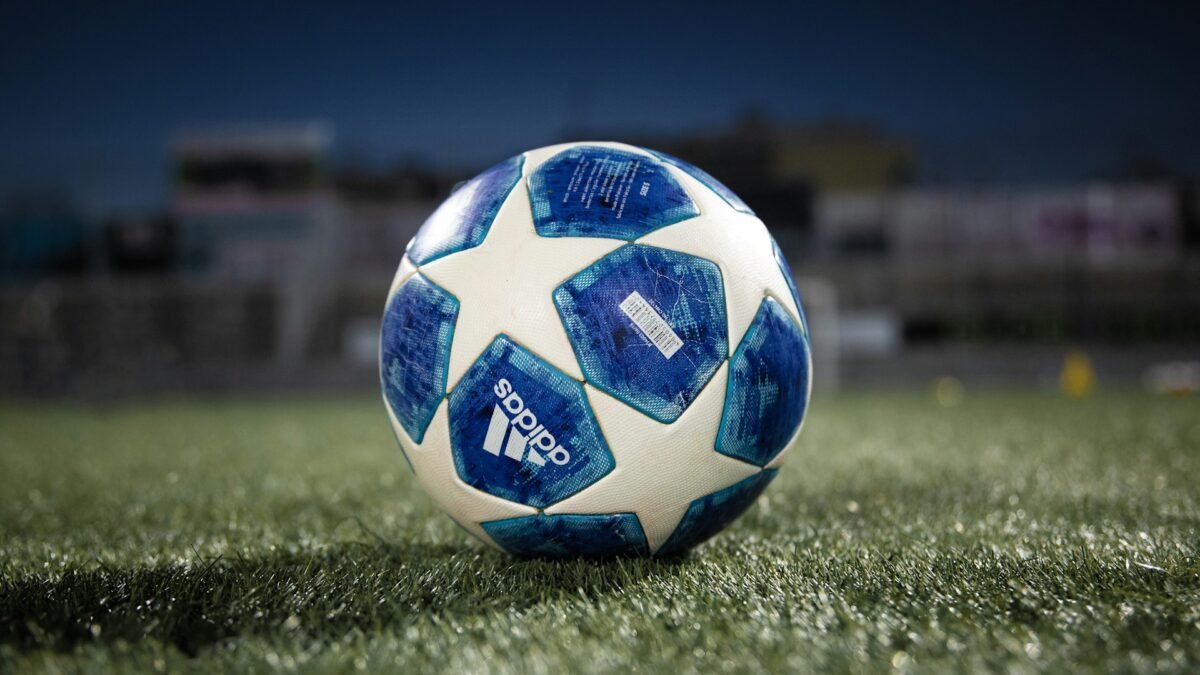Os Melhores Ataques e Defesas do Brasileirão 2026: Análise Tática dos Líderes