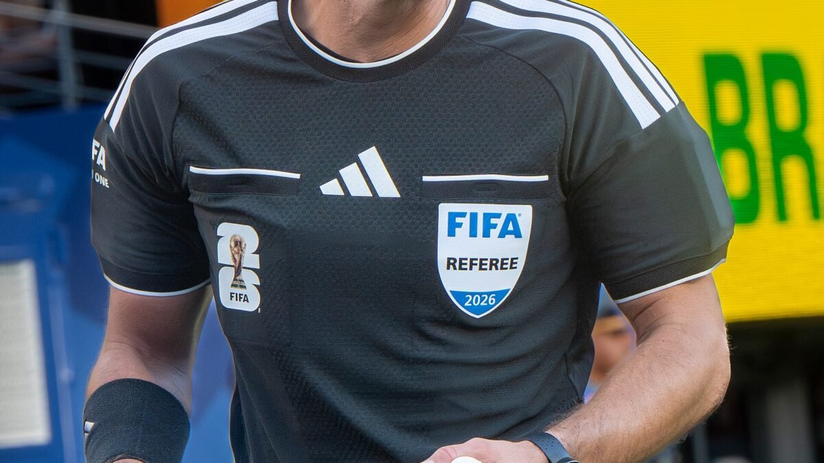 FIFA escala Slavko Vincic, arbitro da ‘zebra’ saudita sobre a Argentina em 2022, para apitar a final da Copa 2026