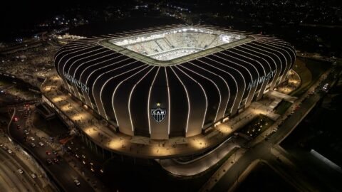 Cuello marca nos acréscimos, Atlético-MG empata em 2 a 2 com o Bragantino e avança às quartas da Sul-Americana