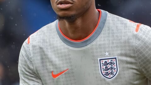 Zebra na abertura da Premier League: Hull City volta à elite após nove anos e bate o Manchester United por 2 a 0