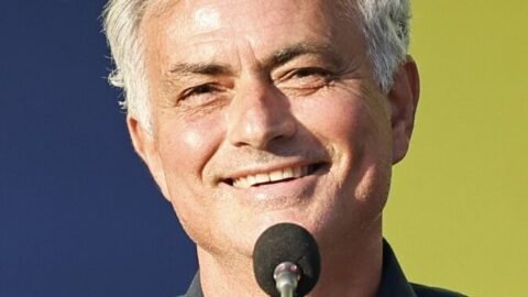 Mourinho vence na volta ao Real Madrid após 13 anos: Espí decide no fim e derruba o Espanyol na estreia da La Liga